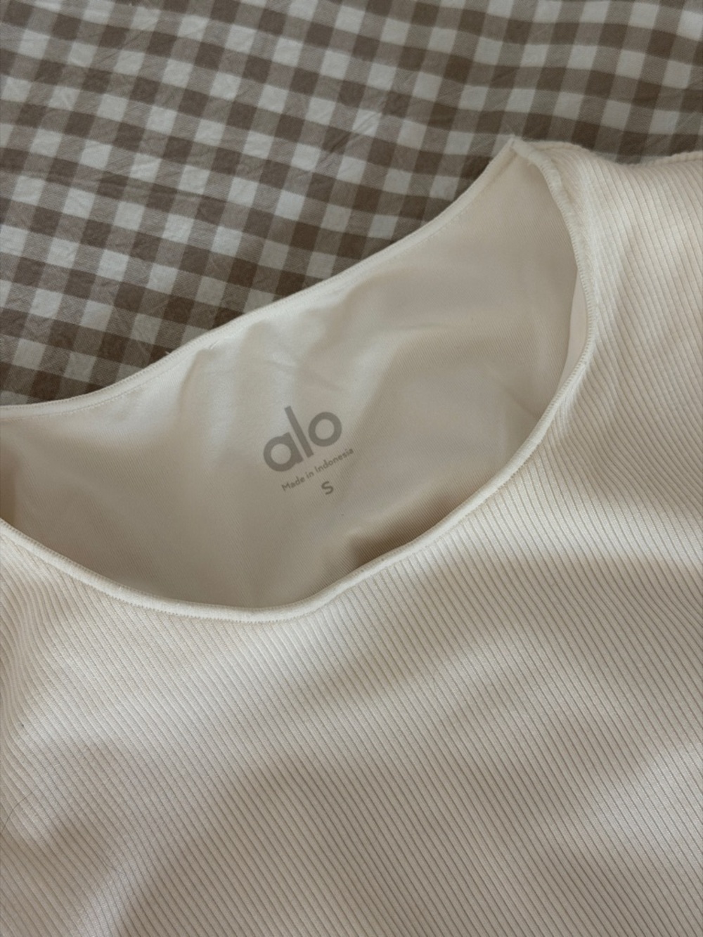 ALO Ribbed En Point Ivory Tank - Picture 4 of 5